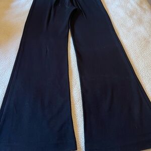 Black Wide-Leg Stretch Pants~ Karen Kane